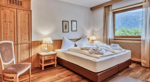 Четырёхместный номер Standard с балконом Hotel Traubenheim
