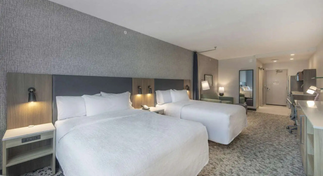 Четырёхместный люкс Home2 Suites By Hilton Lumberton