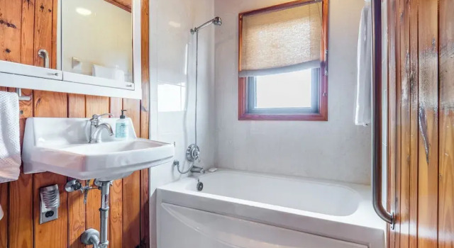 Sea Strapped by Topsail Realty, Забронировать Отель Отели Холли Ридж с парковкой, Парковка