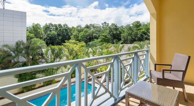 Люкс c 1 комнатой с балконом Courtyard by Marriott Port of Spain
