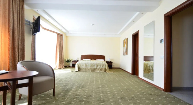 Люкс Platinum Hotel