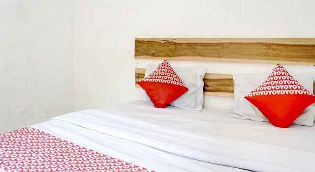 Penginapan Bunda by OYO Rooms, Book Hotel Hoteller i Cisolok med pool, Swimmingpool
