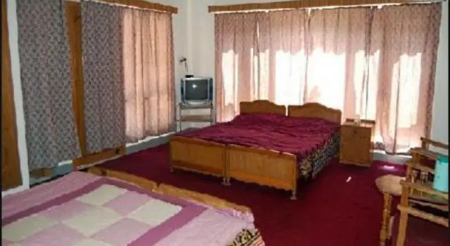 Hotel Season Palace, Забронировать Отель Сринагар Jammu & Kashmir Ski