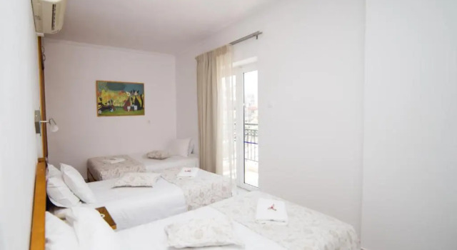Трёхместный номер Standard Astali Hotel