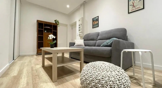 Апартаменты In the heart of the city very quiet T2 for 4 people #CF