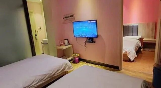 Люкс Aierma Fashion Hotel (Zhengzhou Zhongyuan Wanda City Center Hospital Subway Station)
