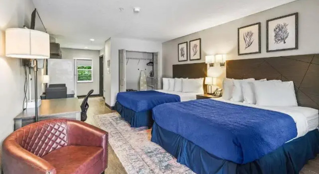Люкс с 2 комнатами Baymont by Wyndham Ocala Suites