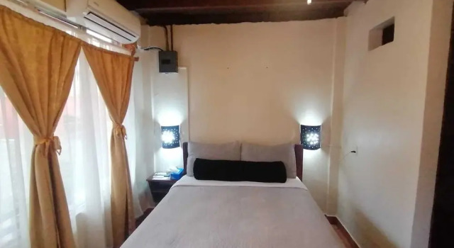 Clarita's Hotel, Забронировать Отель Отели Хако 3 звезды, рядом с Пляж Хако, 3*