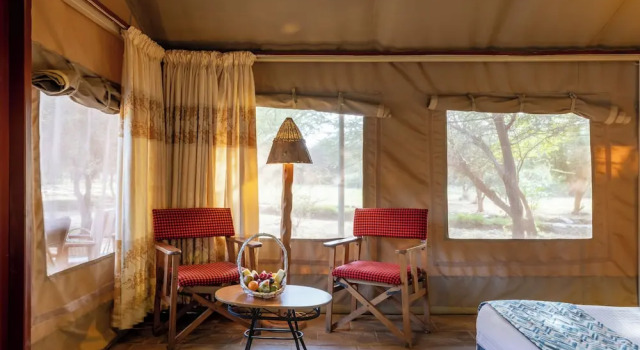 Трёхместный номер Standard с балконом Sentrim Amboseli Lodge