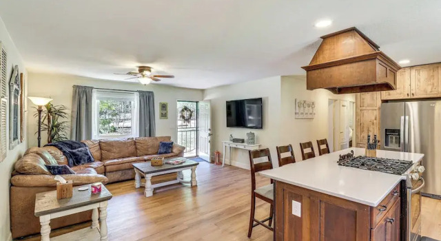 Коттедж Near Woodland Lake Park: Home w/ Fire Pit!