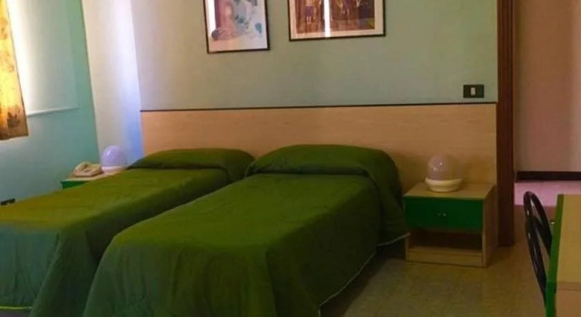 Franco Il Conte, Rezerwuj Hotel Bagheria Sycylia