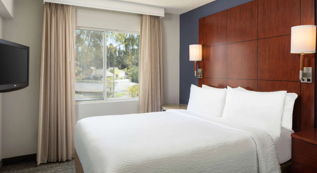 Четырёхместный люкс с 2 комнатами Sonesta ES Suites Carmel Mountain - San Diego