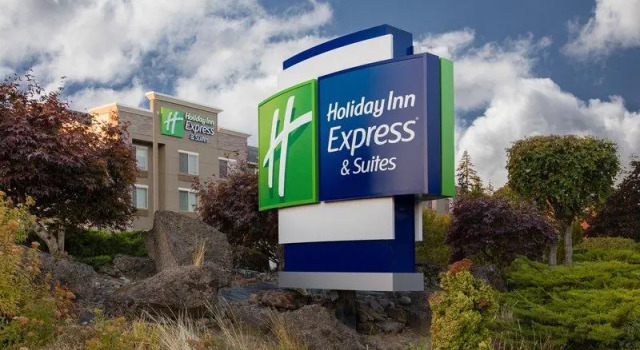 Люкс с 2 комнатами Holiday Inn Express & Suites Hood River by IHG