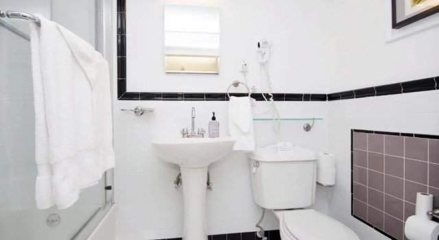 Двухместный Superior с балконом The Box House Hotel