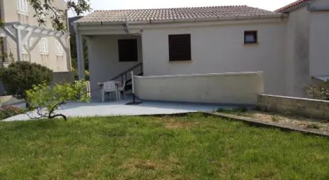 Apartments Tatjana, Prenota Appartamento Hotel a Isole Quarnerine con parcheggio, Parcheggio