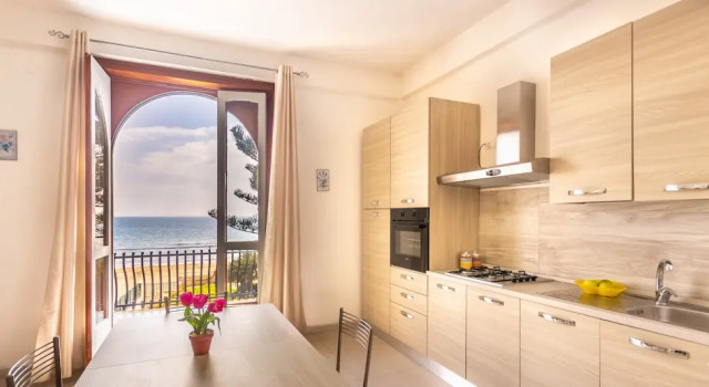 On the beach, Book Hotel Hotels in Sicily with Parking, Parking