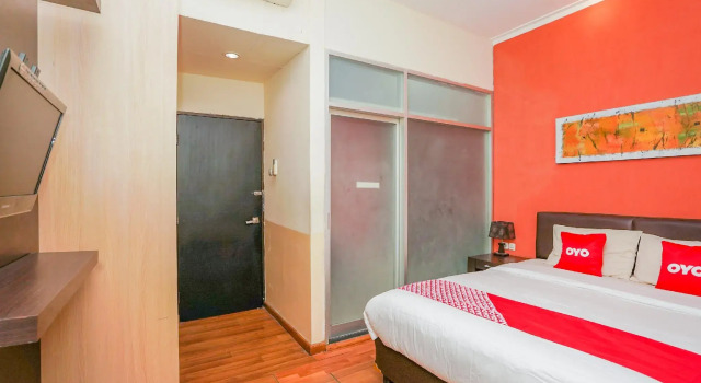OYO 1956 Kana Family Residence, Book Hotel Hoteller i Gresik med parkering, Parkering