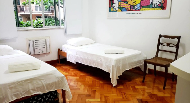 Apartamento COPACABANA REFORMADO - 400m da PRAIA, 2 QUARTOS, Portaria 24h, Wi-Fi, Ar condicionado, Cozinha Completa, Churrasqueira no prédio, Забронировать Апартаменты/квартира Апартаменты штата Рио-де-Жанейро, Апартаменты/квартира