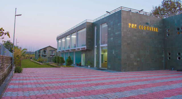 Номер Premium The Cloyster Resort and Spa