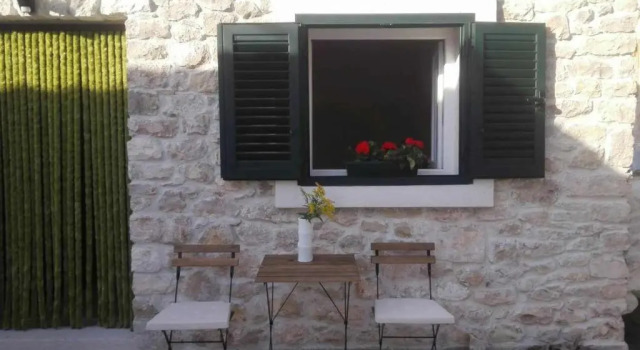 Студия Small stone house Luka