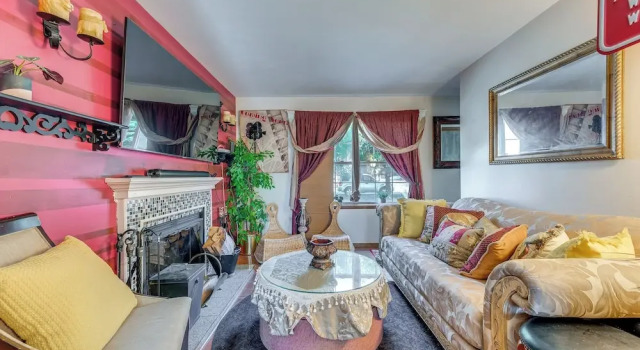 Tobyhanna Home w/ Fire Pit: 1 Mi to Lake Carobeth!, Buchen Sie Ferienhaus Tobyhanna 