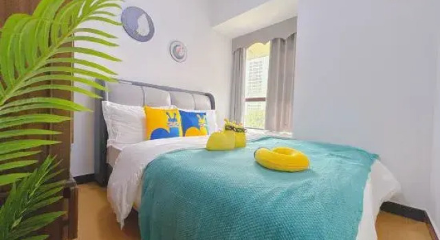 Семейный люкс с 3 комнатами Chinese Yijuju B&B (Xinhua Ideal City Branch)