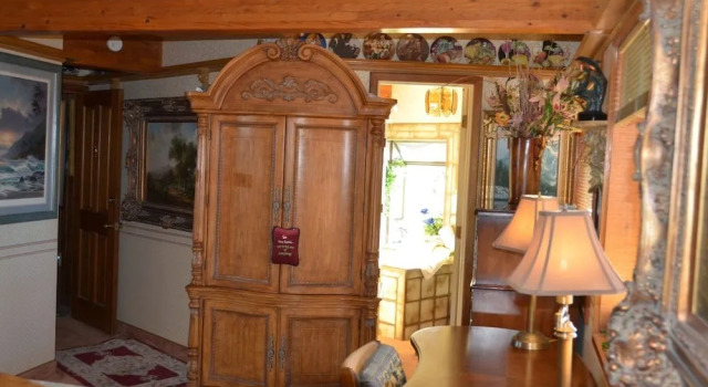 Where Eagles Fly Bed & Breakfast, Book Hotel Hoteller i Zephyr Cove med parkering, Parkering