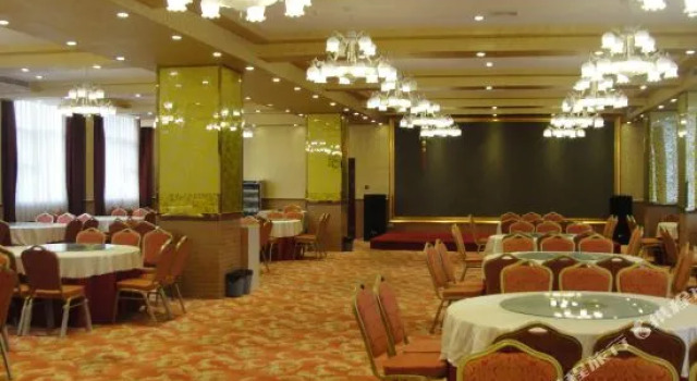 Wangchao Hotel Qichun, Buchen Sie Hotel Qichun Hubei