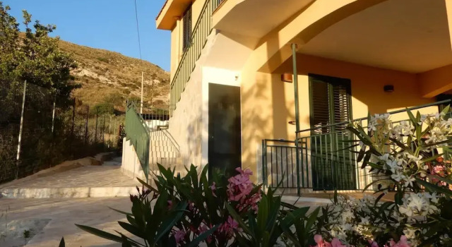Elegant Poolside Villa in Realmonte, Reserva ahora Villa Cabañas en Realmonte, Cabaña