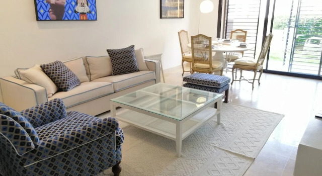 Апартаменты Luxury Luxurious flat with private garden