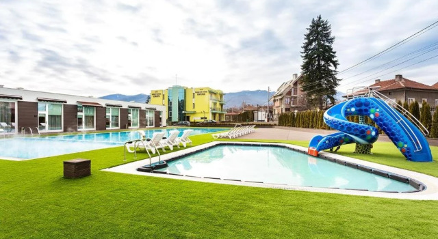 Complex Europe Hotel, Varaa Hotelli Dolna Bania Sofia