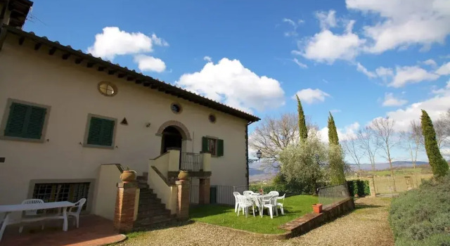 Коттедж Farmhouse in Poppi With Pool & Gardens