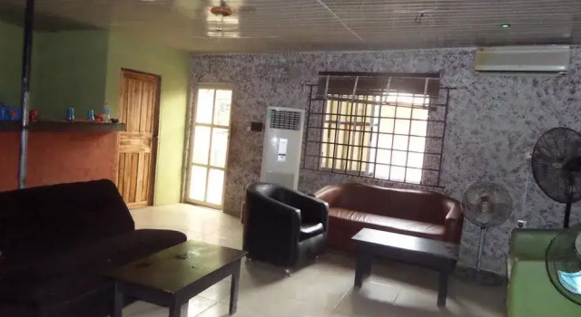 Phadis Hotel