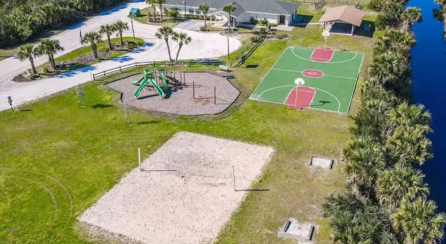Коттедж Beach Cottage 3 Bed 2 Bath Heated Pool Free Golf Cart Bring Your Boat RV Private 1AC lot