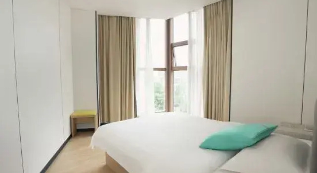 Люкс Business IU Hotels·Neijiang Zizhong Zizhou Avenue Expressway Exit