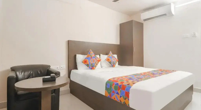 Номер Deluxe Fabhotel Akshara Innotel