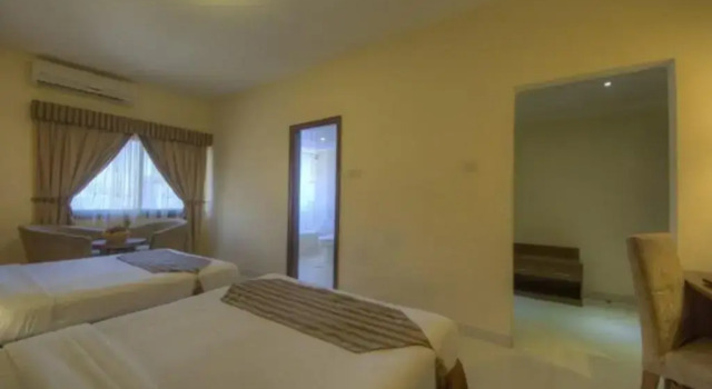 Hyde Park Hotel, Забронировать Отель Бур-Дубай Дубай, рядом с Круизный терминал компании Seawings в порту Рашид