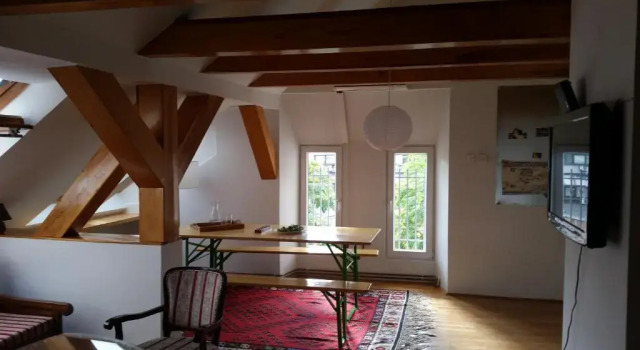 Apartment Bujrum & Enjoy, Забронировать Апартаменты/квартира Отели Сараево с парковкой, рядом с Улица Башчаршия, Парковка