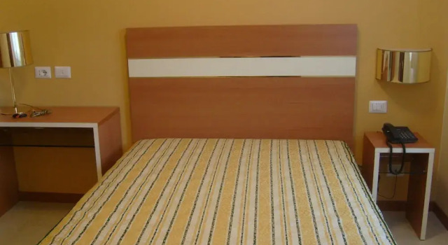 Трёхместный номер Economy с балконом Hotel GF