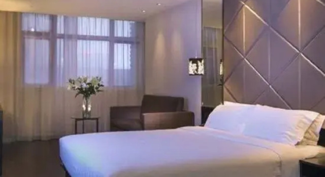 Orange Hotel (Shanghai Jinshajiang Road Metro Station), Varaa Hotelli Changning 