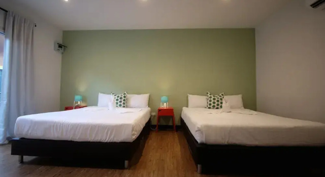 Трёхместный номер Standard с красивым видом из окна Resort V - MRT Huai Khwang
