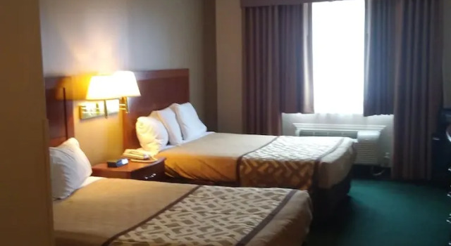 Номер Standard Brookshire Inn & Suites
