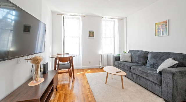 Апартаменты Lovely Apt Near Central Park