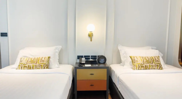 Полулюкс с 2 комнатами A-ONE Bangkok Hotel