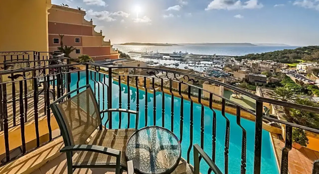 Номер Superior Grand Hotel Gozo