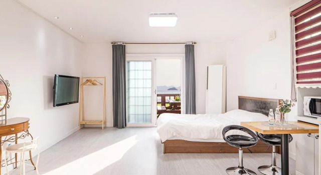 Yeosu Arens Pension