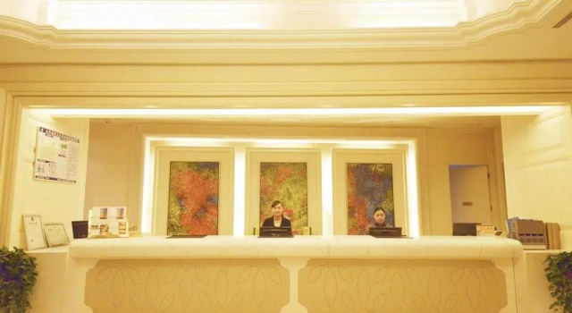 Dezhou Fengguan Holiday Hotel, Book Hotel Hoteller i Dezhou med pool, Swimmingpool