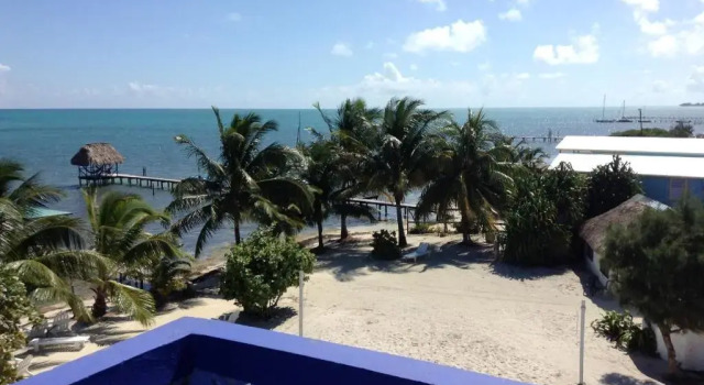 Двухместный номер Standard с балконом Anchorage Beach Resort Caye Caulker