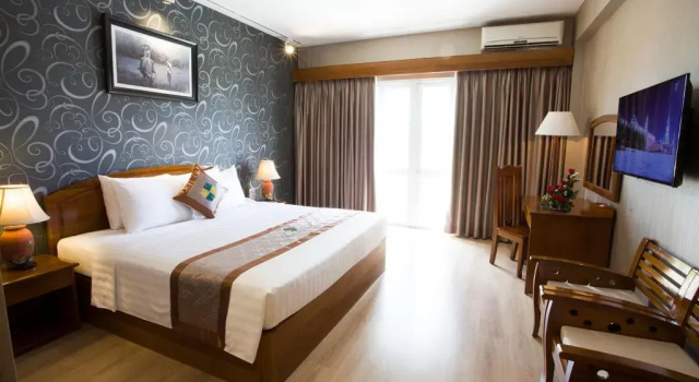 Двухместный номер Deluxe с балконом и с красивым видом из окна Tran Vien Dong Hotel