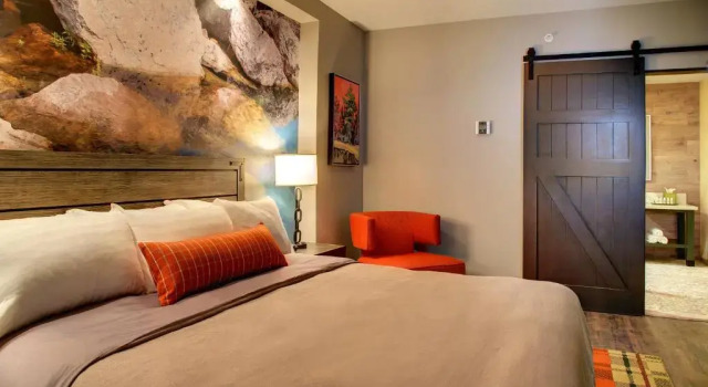 Двухместный номер Premium с видом на залив Hotel Indigo Traverse City by IHG